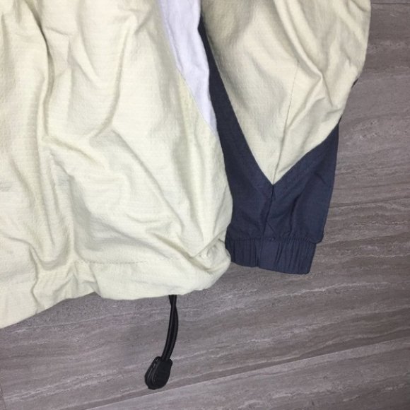 Women’s Columbia Packable Jacket - Picture 10 of 10